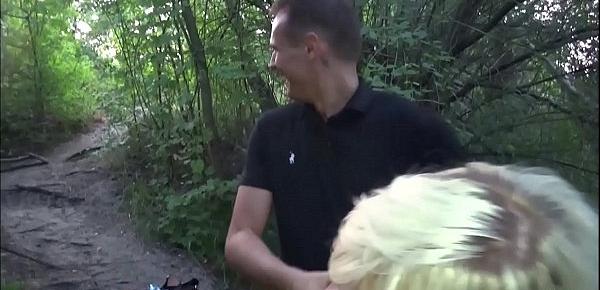 ZWEI FREUNDE FICKEN TEENY Stacy am Badesee in Berlin durch